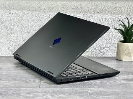 HP Omen 15-cn1842no 4